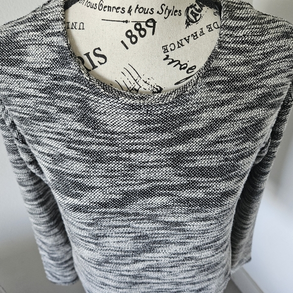 🇨🇵 camaieu sweater lightweight  polyester gray size small 🇨🇵 - Picture 3 of 7
